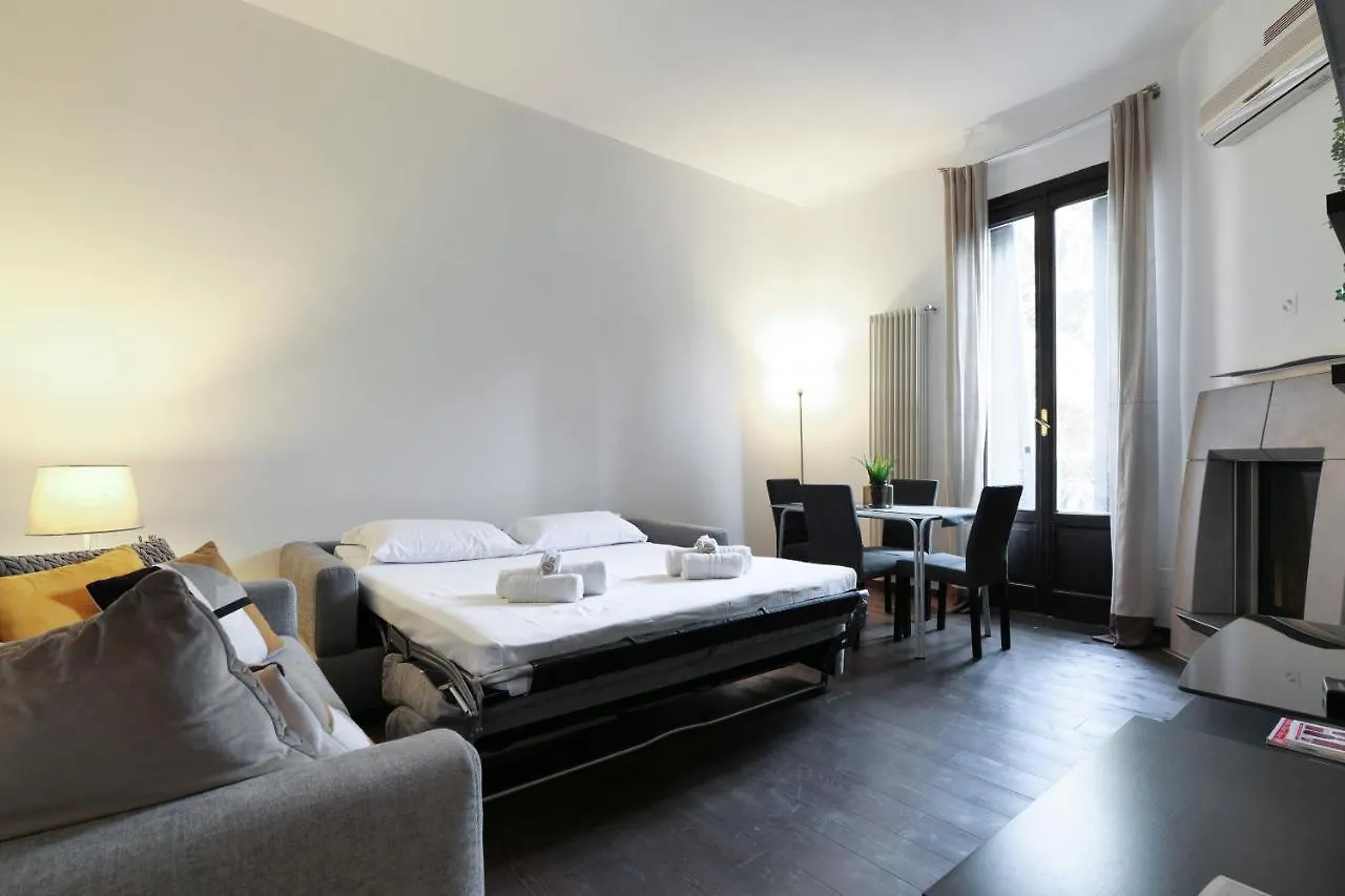 Elegant Apartment In Porta Romana - Tiraboschi Milánó