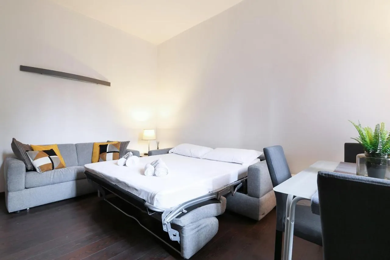Elegant Apartment In Porta Romana - Tiraboschi Milánó