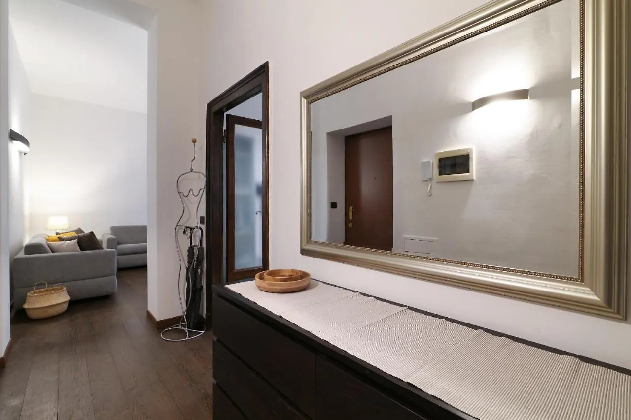 Elegant Apartment In Porta Romana - Tiraboschi Milánó