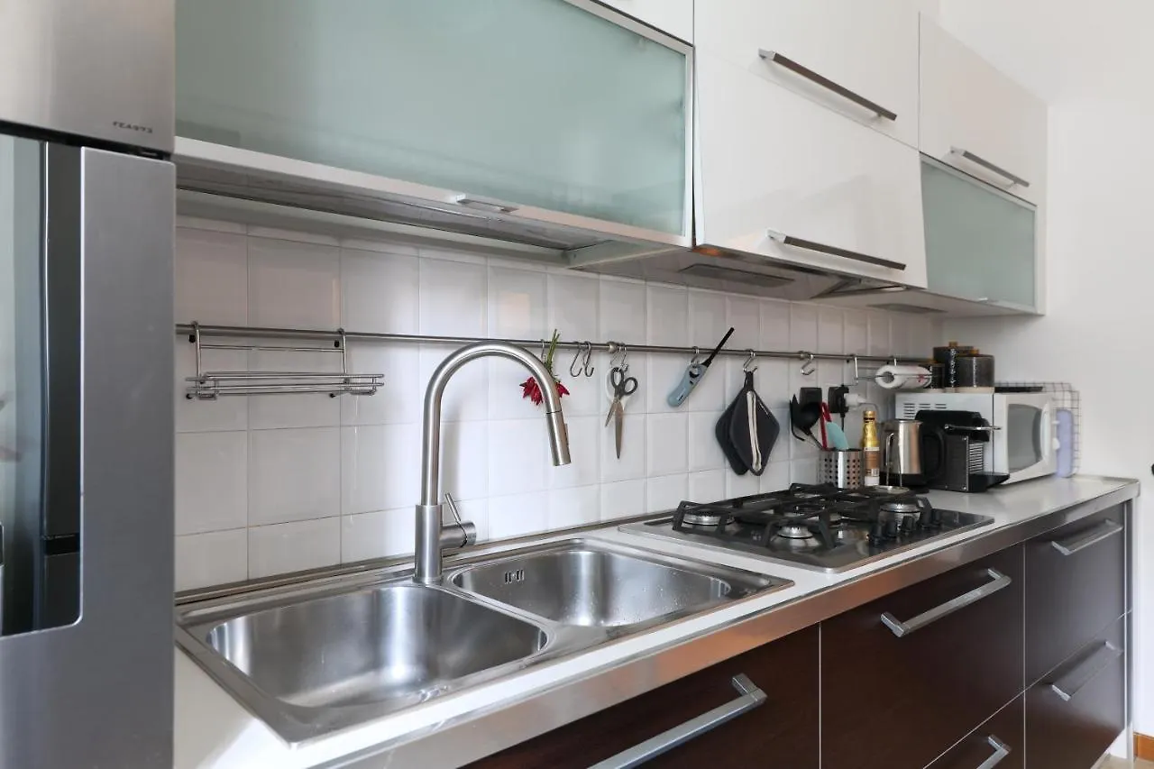 Elegant Apartment In Porta Romana - Tiraboschi Milánó Olaszország
